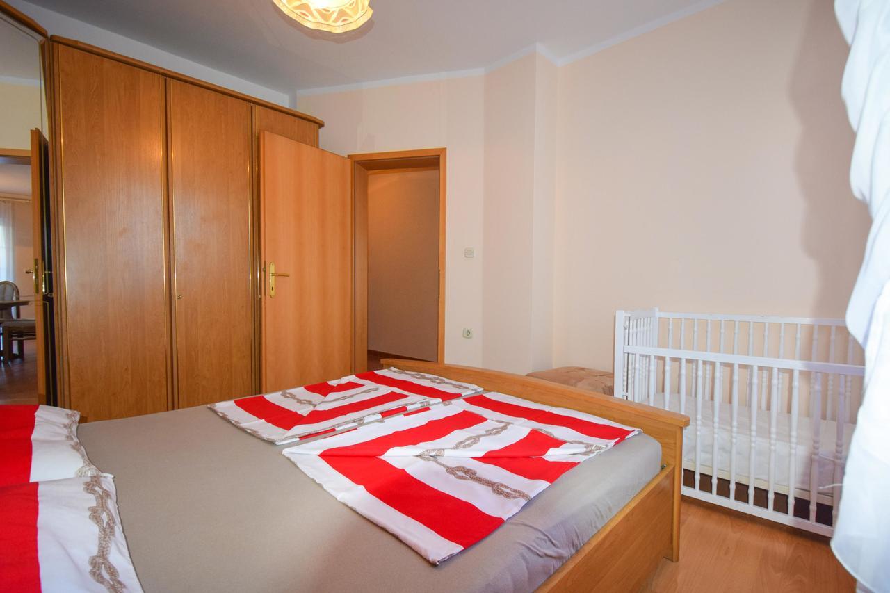 Apartments & Room Matic Malinska Extérieur photo