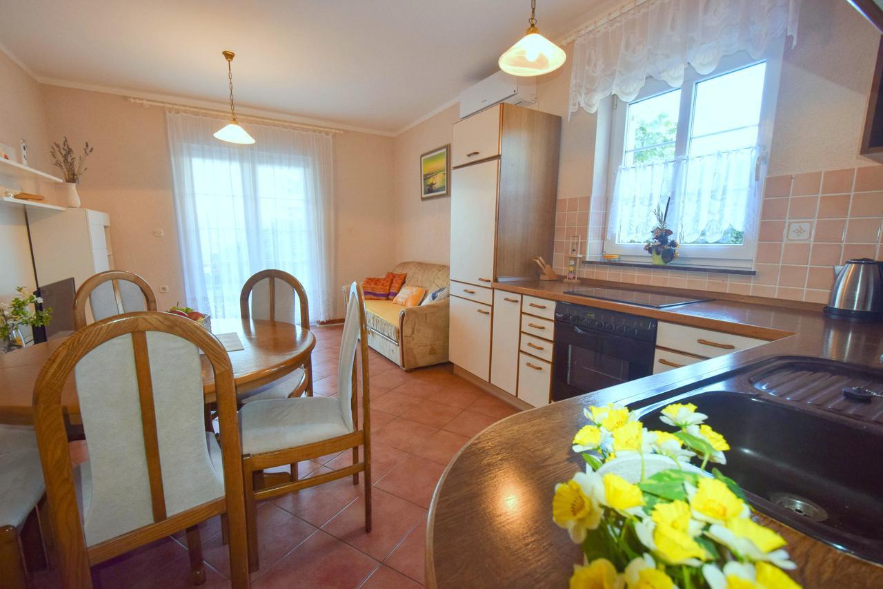 Apartments & Room Matic Malinska Extérieur photo