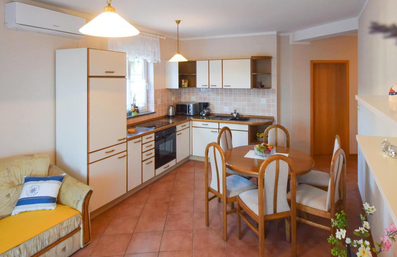Apartments & Room Matic Malinska Extérieur photo