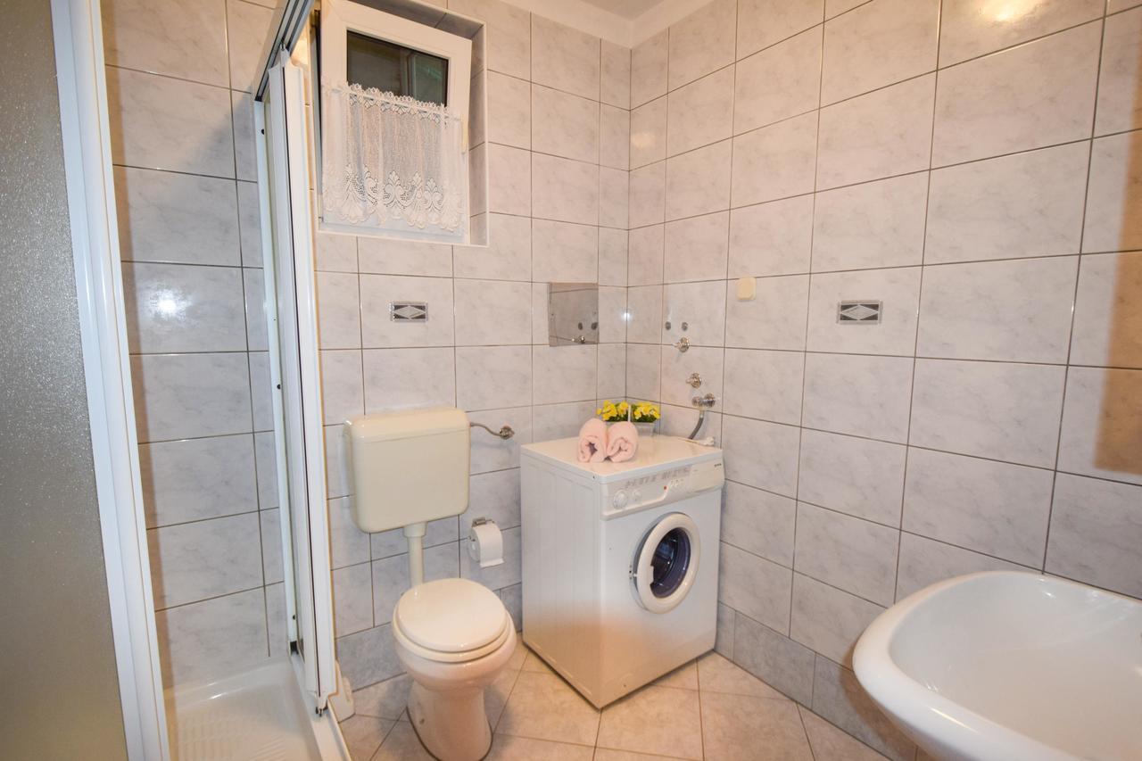 Apartments & Room Matic Malinska Extérieur photo