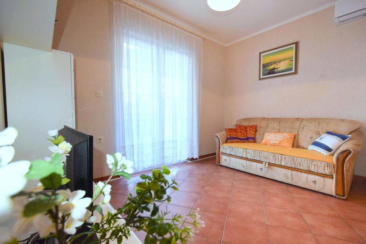 Apartments & Room Matic Malinska Extérieur photo