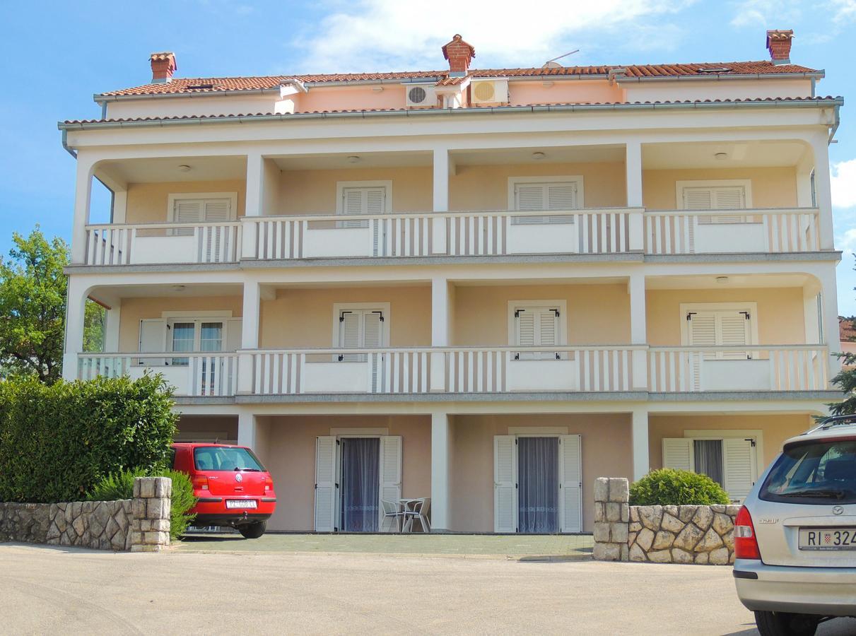 Apartments & Room Matic Malinska Extérieur photo