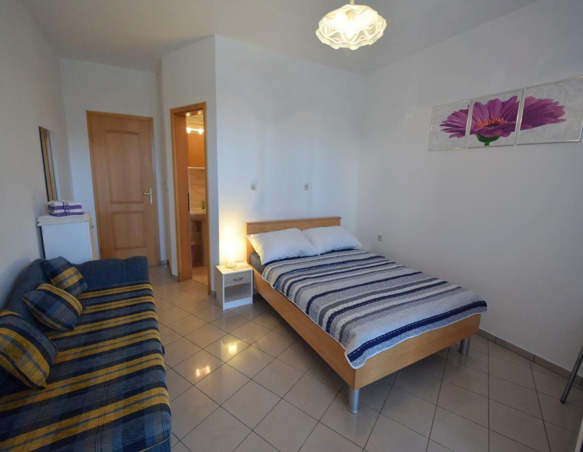 Apartments & Room Matic Malinska Extérieur photo