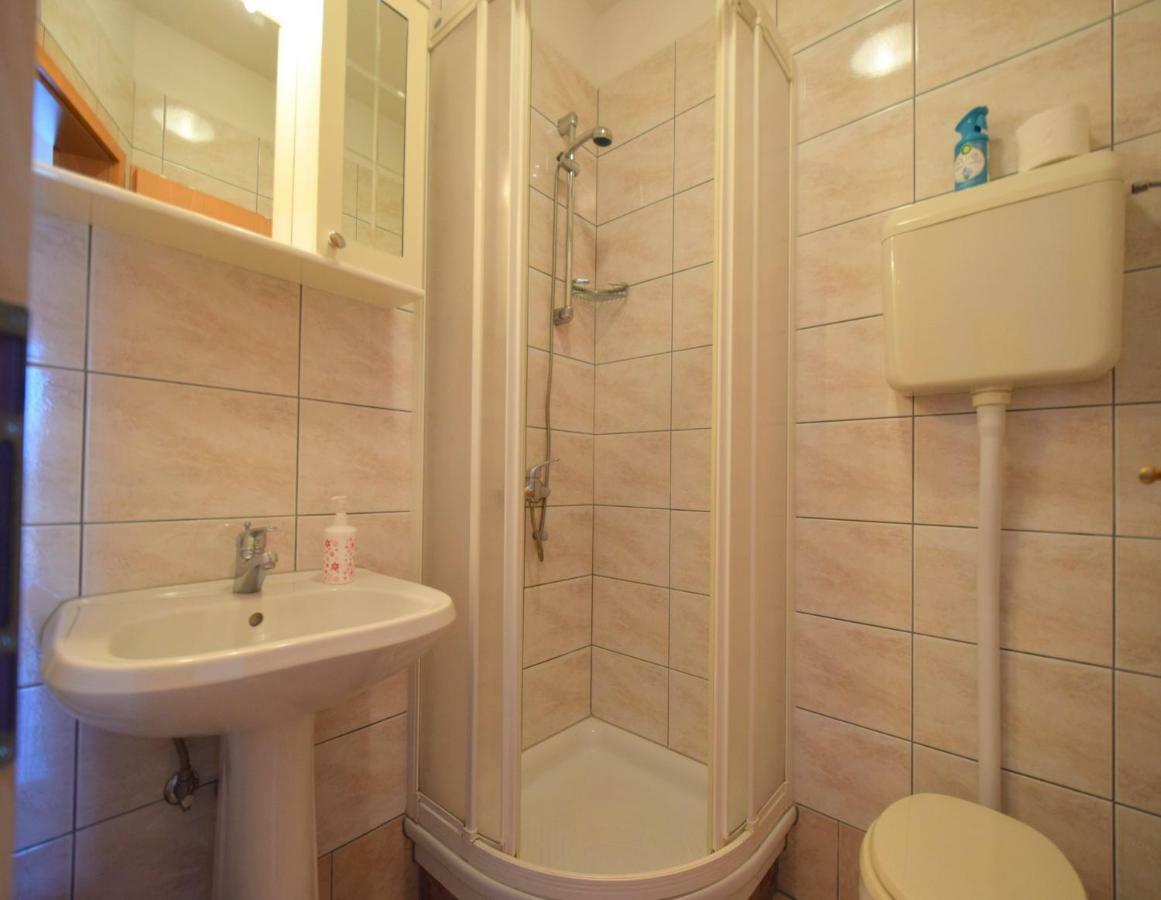 Apartments & Room Matic Malinska Extérieur photo